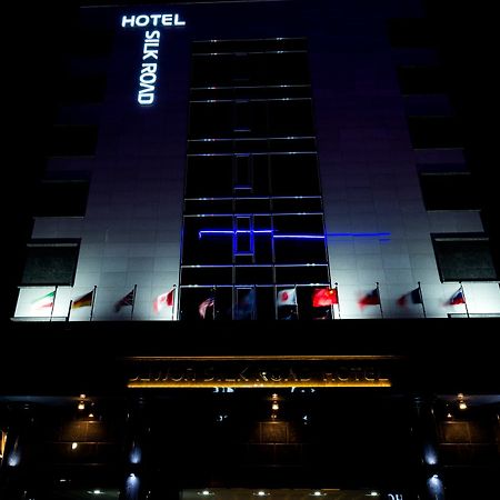 Reborn Suwon Silkroad Hotel Exterior foto