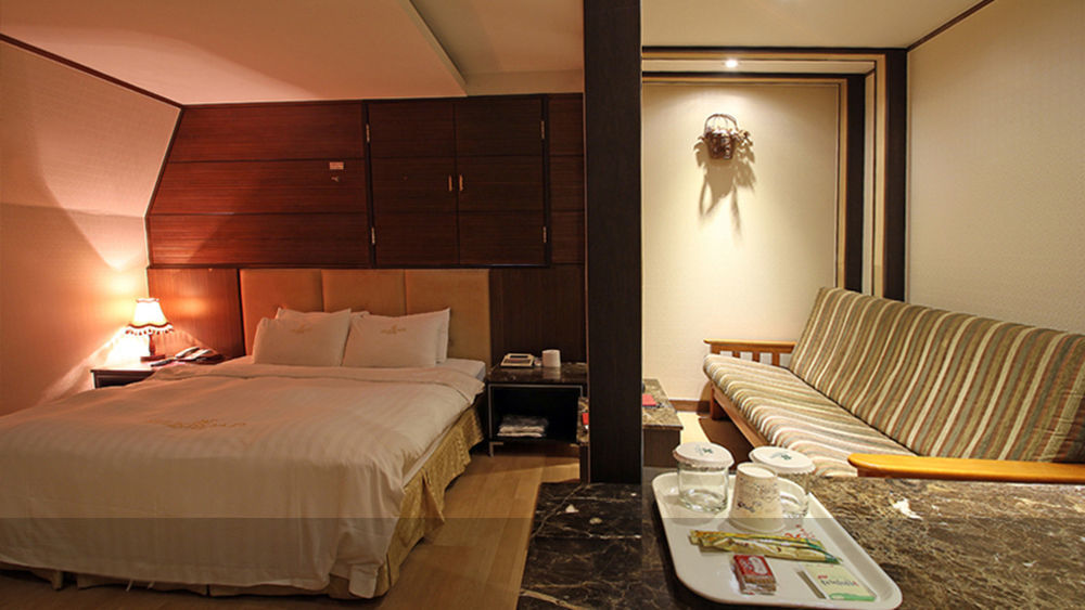 Reborn Suwon Silkroad Hotel Exterior foto